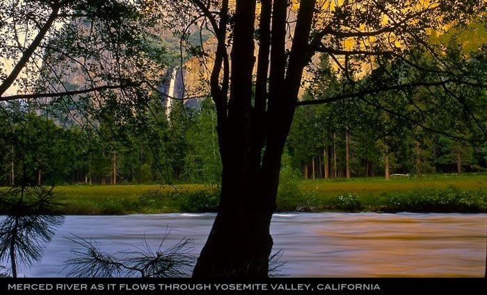 Mercd River as it flows through Yosemite Valley